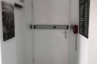 Wohnung mieten in Bergstr. 12, 70771 Leinfelden-Echterdingen, Stilvolle, vollst. renovierte 2-Zimmer-Dachgeschosswohnung mit Balkon und EBK