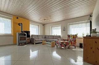 Wohnung mieten in 61389 Schmitten, Modernisierte 3-Zimmer-Wohnung mit Garten, Carport, Kamin und Einbauküche in Schmitten