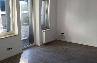 Wohnung mieten in Kölner Str. 43, 42897 Lennep, Zentral in Lennep ! Zwei Zimmer Altbau mit Balkon