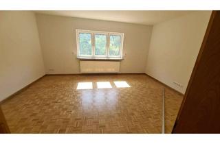 Wohnung mieten in Eisfelder Strasse 72, 96486 Lautertal, Ansprechende 4,5-Zimmer-Erdgeschosswohnung mit gehobener Innenausstattung mit Balkon in Lautertal