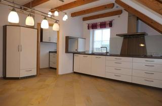 Wohnung mieten in 84091 Attenhofen, Hochwertige 3-Zimmer Dachgeschosswohnung in ruhiger & ländlicher Lage im Gemeindegebiet Attenhofen!