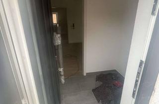 Wohnung mieten in Bergstraße, 67808 Bayerfeld-Steckweiler, Erstbezug nach Sanierung mit Balkon und Einbauküche: Ansprechende 3,5-Zimmer-Wohnung in Bayerfeld