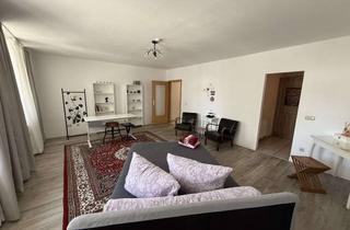 Wohnung mieten in Neuöttinger Straße 20, 84503 Altötting, Modernisierte 1-Raum-Wohnung mit Einbauküche in Altötting