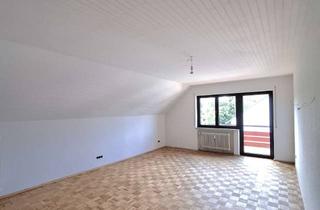 Wohnung mieten in 63322 Rödermark, Großzügige 3-Raum-Wohnung mit Balkon und EBK in Rödermark-Waldacker