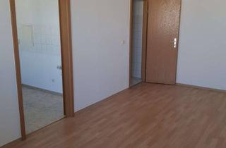 Wohnung mieten in Ernst-Abbe-Straße 24, 07552 Bieblach-Ost, *WG-geeignet* 2-R-Wohnung mit 2 Bädern sucht neue Mieter