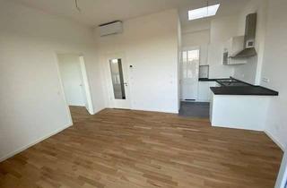 Wohnung mieten in Adolf-Heyden-Strasse, 12555 Köpenick, Sehr Helle Dachgeschosswohnung mit West-Terrasse, Klimaanlage und EBK! Direkt an der Spree!!!