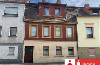 Haus kaufen in 66540 Neunkirchen, Raumwunder - Beidseitig angebautes Ein-Zweifamilienhaus mit Garten