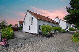 Haus kaufen in Dicksche Heide 16, 47506 Neukirchen-Vluyn, Stilvoll Wohnen: Neuwertiges, modernes Reihenendhaus in beliebter Lage auf Niederberg