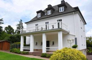 Villa kaufen in 34130 Kirchditmold, Kassel - Rarität - Charmante, stilvolle Villa mit Potential in Bestlage