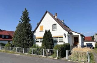 Haus kaufen in Rosenweg, 98646 Hildburghausen, Freistehendes Enfamilienhaus sucht neuen Hausherrn.