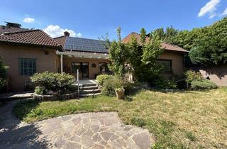 Haus mieten in 50169 Kerpen, Exklusiver, großer Walmdachbungalow mit herrlichem Garten, großer Terrasse & Garage in ruhiger Lage!