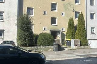 Anlageobjekt in 58507 Lüdenscheid, 4- Familienhaus mit großem Garten, kleiner Garage und Stellplatz in Lüdenscheid-Buckesfeld