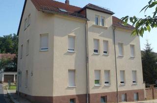 Wohnung mieten in Burggraben 33, 04741 Roßwein, Gemütliche 3-Zimmer Dachwohnung mit Laminat und Bad mit Dusche * handwerlich begabter Mieter gesucht