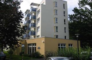 Wohnung mieten in Meisenstraße 24, 63263 Neu-Isenburg, Seniorengerechte 1-Zimmer- Wohnung, 45m², barrierefreier Hauszugang, Balkon, Aufzug, bodengl. Dusche