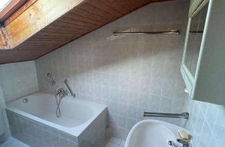 Wohnung mieten in Alpenstraße, 85625 Baiern, Geschmackvolle 2-Zimmer-Dachgeschosswohnung mit Balkon und Einbauküche in Baiern