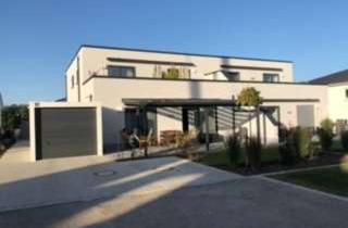 Wohnung mieten in Max-Dünßer-Straße 17a, 86757 Wallerstein, Freundliche 4,5-Zimmer-EG-Wohnung mit gehobener Innenausstattung und großer Terrasse in Wallerstein