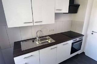 Wohnung mieten in Julius-Keckstr. 35, 73033 Göppingen, Einziehen und Wohnflühlen in 73033 Göppingen, 4 Zi., EG links mit neuer EBK und Balkon: WM ca.990€