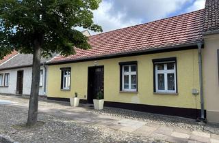 Haus kaufen in 16831 Rheinsberg, Stadthaus mit Garten, Garage und Grundstücksauffahrt