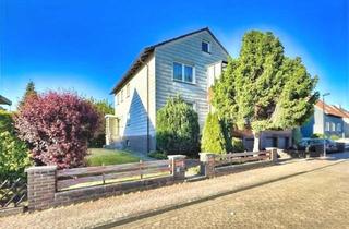 Haus kaufen in 30826 Garbsen, Freistehendes Zweifamilienhaus in Garbsen – 2 Garagen, 2 Balkone und viel Potenzial für Ihr Zuhause