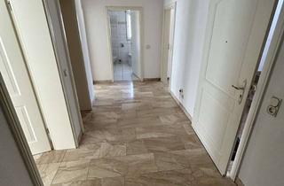Immobilie mieten in August-Bramm-Weg, 35396 Gießen, 1 WH Zimmer in großer Wohnung, August-Bramm-Weg , 35396 Gießen