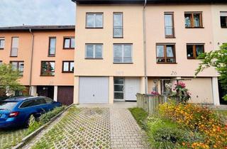 Reihenhaus kaufen in 71034 Böblingen, Ankommen. Wohlfühlen. Zuhause sein. Großes Reihenhaus in ruhiger Lage