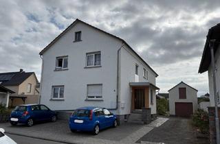 Einfamilienhaus kaufen in 64653 Lorsch, Lorsch - Zweifamilienhaus mit zwei Eigentumswohnungen, gr. Garten, Lorsch