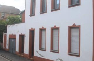 Einfamilienhaus kaufen in 66280 Sulzbach, Sulzbach (Saar) - EFH Geräumiges Einfamilienhaus mit Garage - ruhige zentraler Lage
