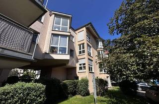 Wohnung kaufen in Robert-Koch-Straße 18, 01796 Pirna, ZWEIRAUMWOHNUNG MIT BALKON, TEILW. Außenjalousien, LICHTDURCHFLUTETE, BODENTIEFE FENSTER, TG...