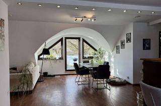 Wohnung kaufen in 21075 Eißendorf, Provisionsfrei: Charmante DG-Wohnung im Grünen