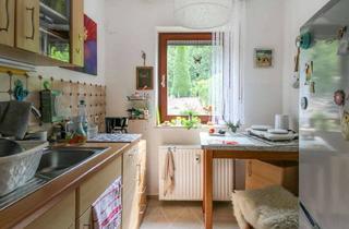 Wohnung kaufen in 36364 Bad Salzschlirf, Vermietete 2-Zimmer-Erdgeschosswohnung mit Garage und Stellplatz zu verkaufen