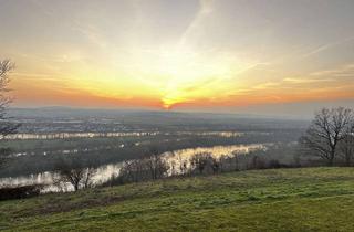Wohnung kaufen in 56191 Weitersburg, Wohnen mit traumhaften Panoramablick auf das Rheintal und eigenem Garten