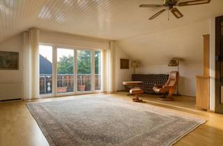 Wohnung kaufen in 64404 Bickenbach, Großräumige Dachgeschosswohnung mit Balkon und PKW-Stellplatz!