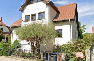 Wohnung mieten in 01157 Briesnitz, ***Sonnige Aussichten, tolle DG-Wohnung mit Einbauküche in ruhige Lage, frei ab 10/2025***