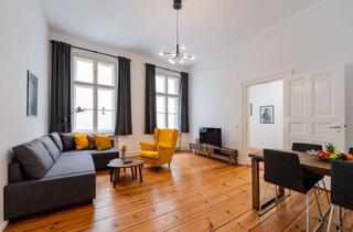 Wohnung mieten in Bülowstraße 51, 10783 Schöneberg, Spacious Two-Room Apartment in a Classic Berlin Old Building near Gleisdreieck Park