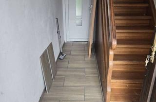Wohnung mieten in Bahnhofstraße, 66625 Nohfelden, Erstbezug nach Sanierung mit Einbauküche: Schöne 3-Raum-Hochparterre-Wohnung in Nohfelden