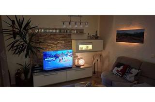 Wohnung mieten in Professor-Doktor-Dieckmann-Straße 19, 08280 Aue, Günstige (möblierte) 3-R.-DG-Wohnung mit Balkon in Aue, Blick ins Grüne & Sonne bis Sonnenuntergang!