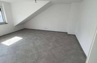 Wohnung mieten in Bergstr 43, 42651 Solingen-Mitte, Stadtmitte: Schöne 3-Zimmer-DG-Wohnung mit gehobener Innenausstattung mit Sonnenbalkon