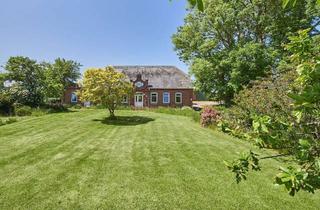 Bauernhaus kaufen in 24395 Kronsgaard, Historisches Bauernhaus mit Scheune in Strandnähe