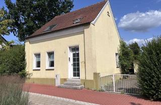 Einfamilienhaus kaufen in 46282 Dorsten, Sanierungsbedürftiges Einfamilienhaus mit einem tollen Baugrundstück in erstklassiger Wohnlage!