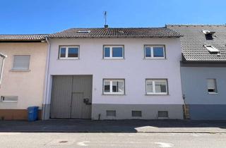 Haus kaufen in 76703 Kraichtal, HANDWERKER AUFGEPASST! Sanierungsbedürftiges EFH mit großer Scheune in Unteröwisheim