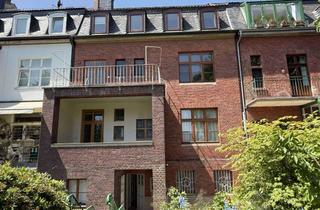 Villa kaufen in 34117 Mitte, Stilvolles 3-4 Familienhaus/Altbauvilla in 1A-Lage