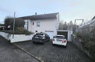 Anlageobjekt in 73450 Neresheim, Freistehendes Wohnhaus mit zwei integr. Wohnungen, auf herrlich sonnigem Grundstück!!**Preis VB**