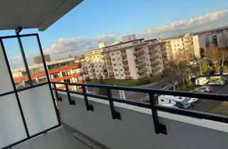 Wohnung kaufen in 63179 Obertshausen, Sanierte 3-Zimmer-Wohnung mit Balkon und Einbauküche in Obertshausen