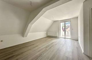 Wohnung mieten in Hohenloher Straße 21, 74547 Untermünkheim, Frisch renovierte 4-Zimmer-Dachgeschosswohnung mit 2 Balkonen und neuer EBK