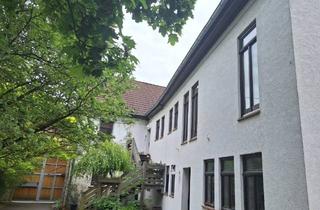 Wohnung mieten in 55270 Ober-Olm, Exklusive Altbauwohnung mit Fachwerk in ruhiger Hofreite - von privat