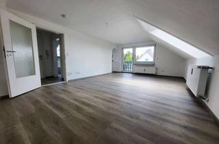 Wohnung mieten in Schäfflerweg, 86497 Horgau, Stilvolle, vollständig renovierte 3-Zimmer-Dachgeschosswohnung mit Einbauküche in Horgau