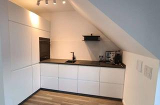 Wohnung mieten in Siebengebirgsallee 57, 50939 Klettenberg, Exklusive Dachgeschosswohnung mit großer Dachterrasse & Domblick – stilvoll wohnen über den Dächern