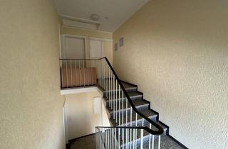 Wohnung kaufen in 47803 Krefeld, 1-Zimmer-Wohnung sucht neuen Vermieter in Krefeld Inrath