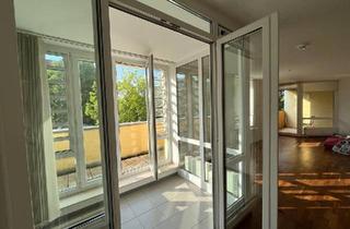 Wohnung kaufen in 33100 Paderborn, Paderborn - Charmante 1-Zimmer Wohnung mit 2 Balkonen und Tiefgarage