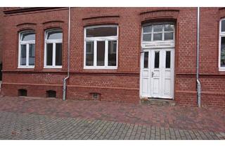Wohnung kaufen in 25524 Itzehoe, Itzehoe - v.privat: Gemütliche Altbauwhg. zentrale Lage - 36qm, sofort frei